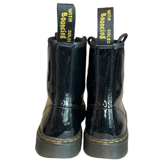 NWOB Women's Dr. Martens Black Patent Leather Combat Boots Full Lace Up Size 7 - Picture 3 of 16
